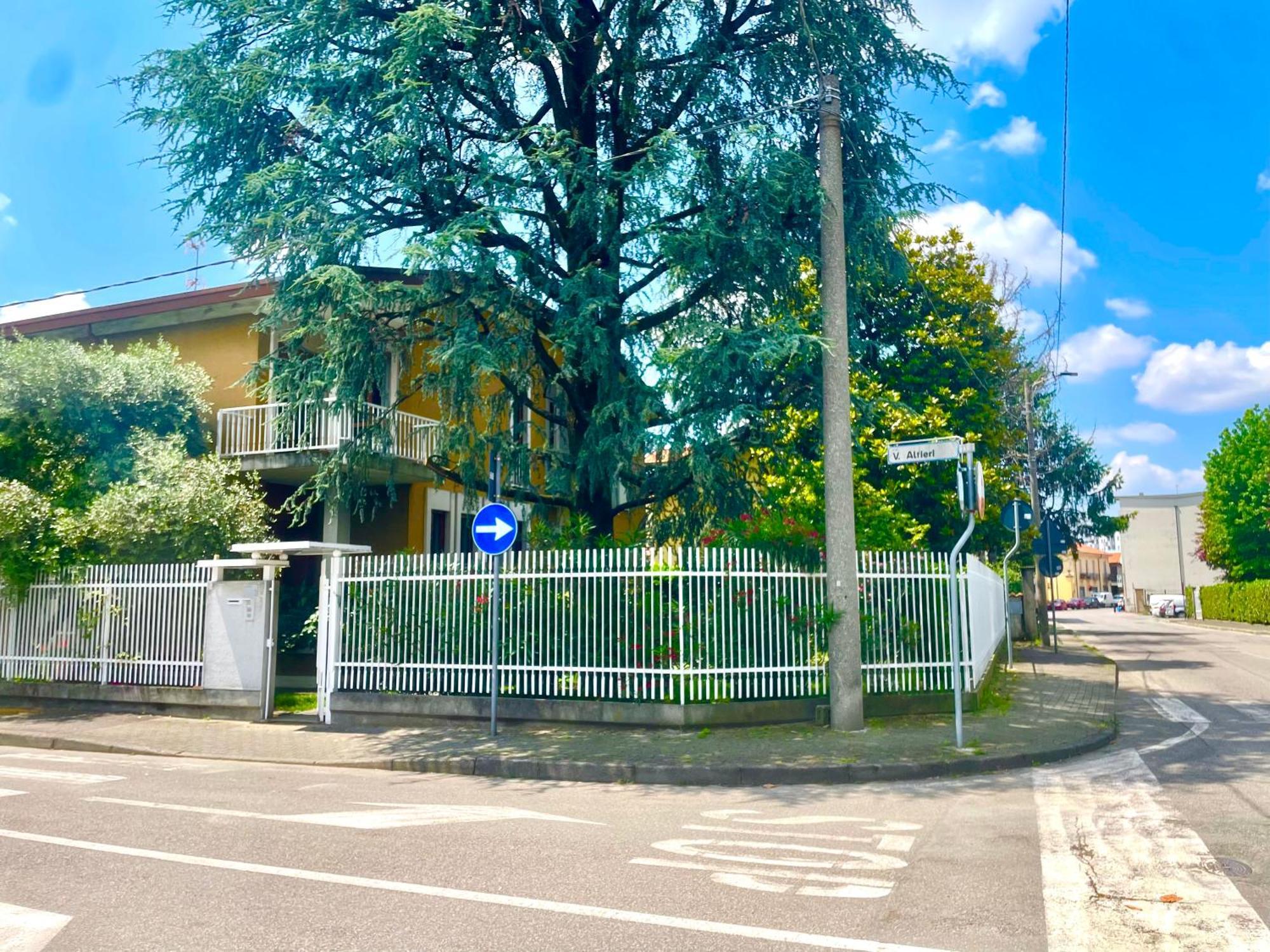 Appartamento tra Monza e Milano Muggiò Esterno foto